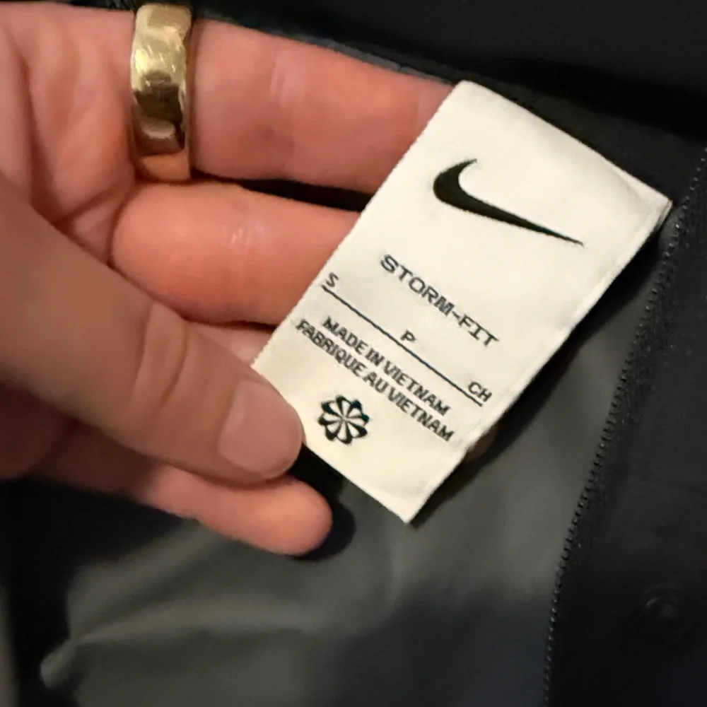Nike Storm Fit Hooded Jacket - Picture 3 of 5